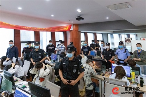 成渝警方联合破获高额股票配资诈骗案_成都天府新区公安分局与重庆两江新区公安分局合作打击诈骗_股票配资服务